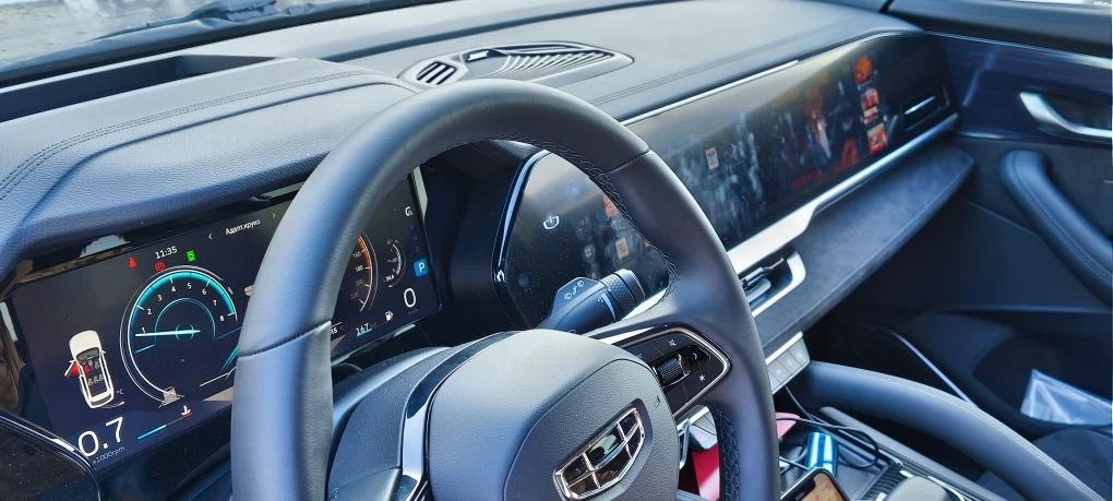 Установка приложений на Geely Monjaro